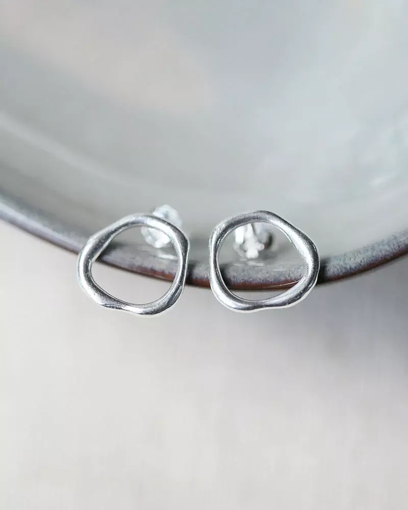 Pikfine Elva Organisch geformter Ohrstecker vergoldetes Silber